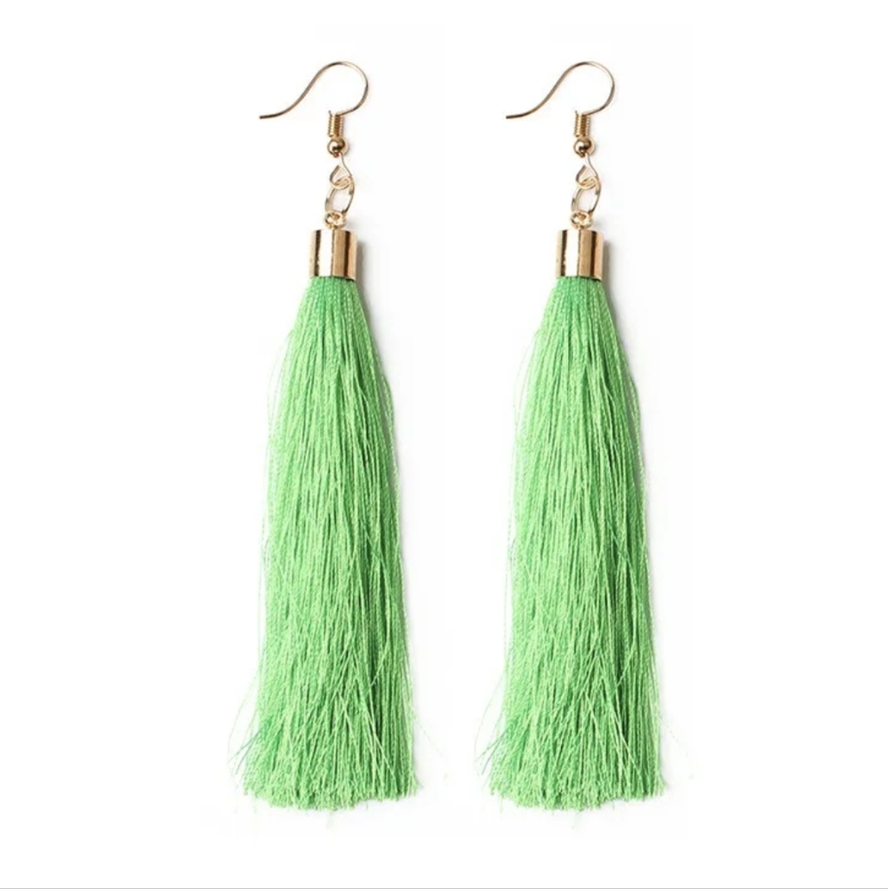 💚 Green Bohemian Tassel Earrings
